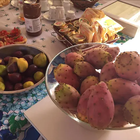 Cuore Di Nocleg ze śniadaniem 3*